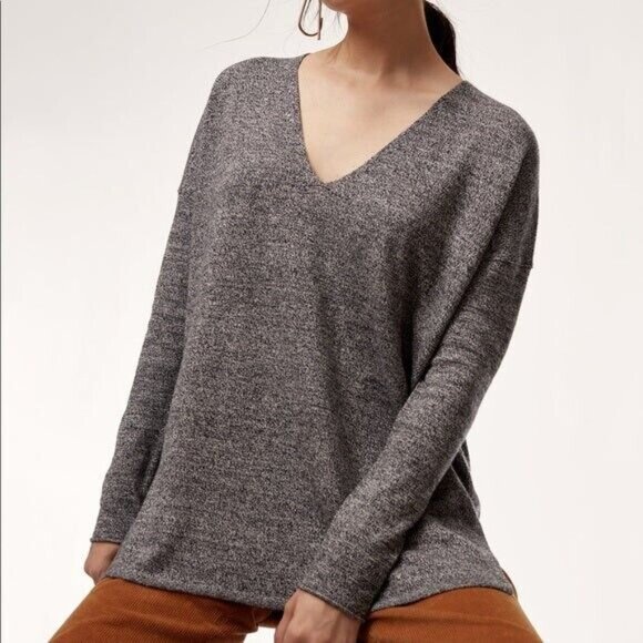 Aritzia BABATON Erin Sweater Size Medium Heather Gray Black Wool Blend V-Neck - Picture 1 of 9